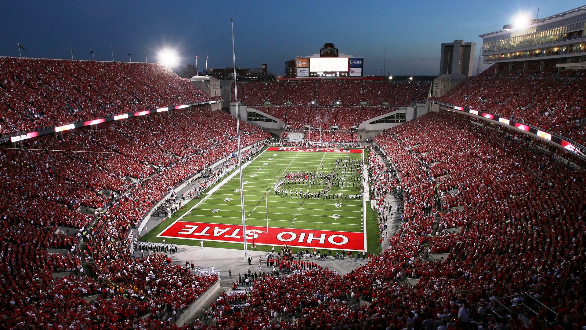 F1街道赛焦点战,热火鏖战湖人,速度与激情的双重盛宴