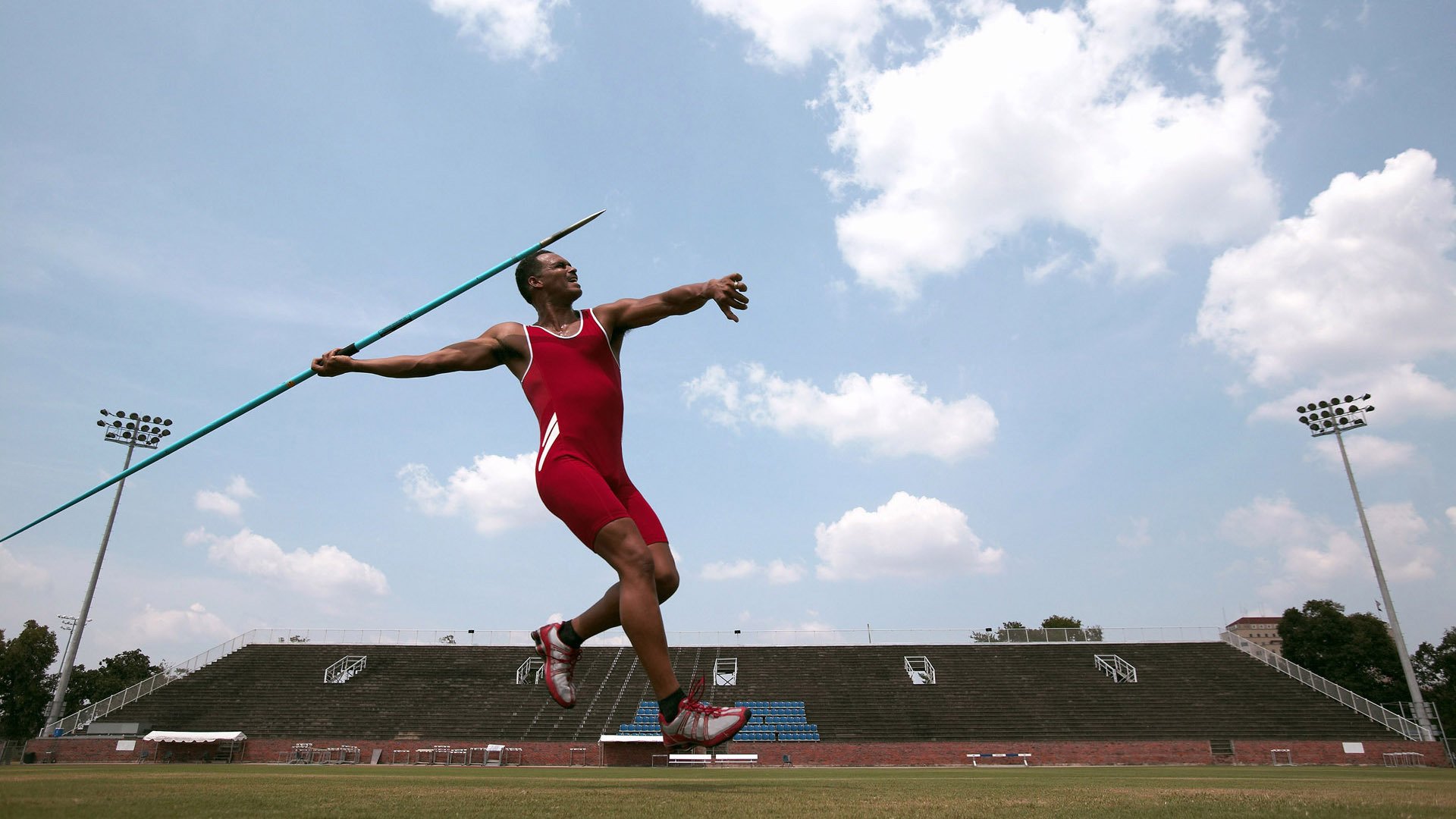 从洪都拉斯到曼彻斯特,关键战突围,无名者的钢铁之心